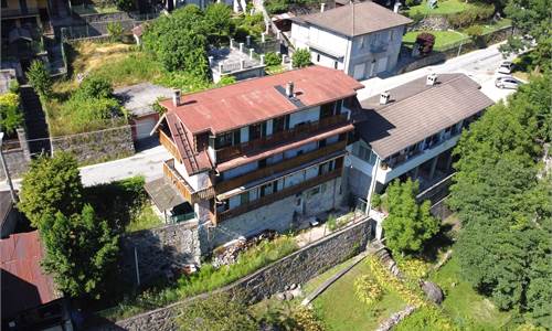 DETACHED HOUSE WITH GARDEN FOR SALE