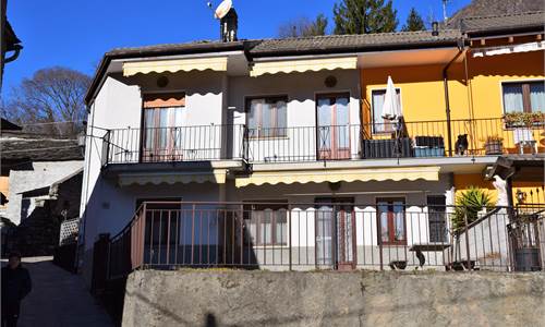 CASA SEMI INDIPENDENTE CON TERRAZZO IN VENDITA