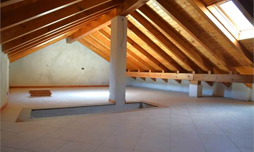 CASETTA INDIPENDENTE CON GARAGE IN VENDITA